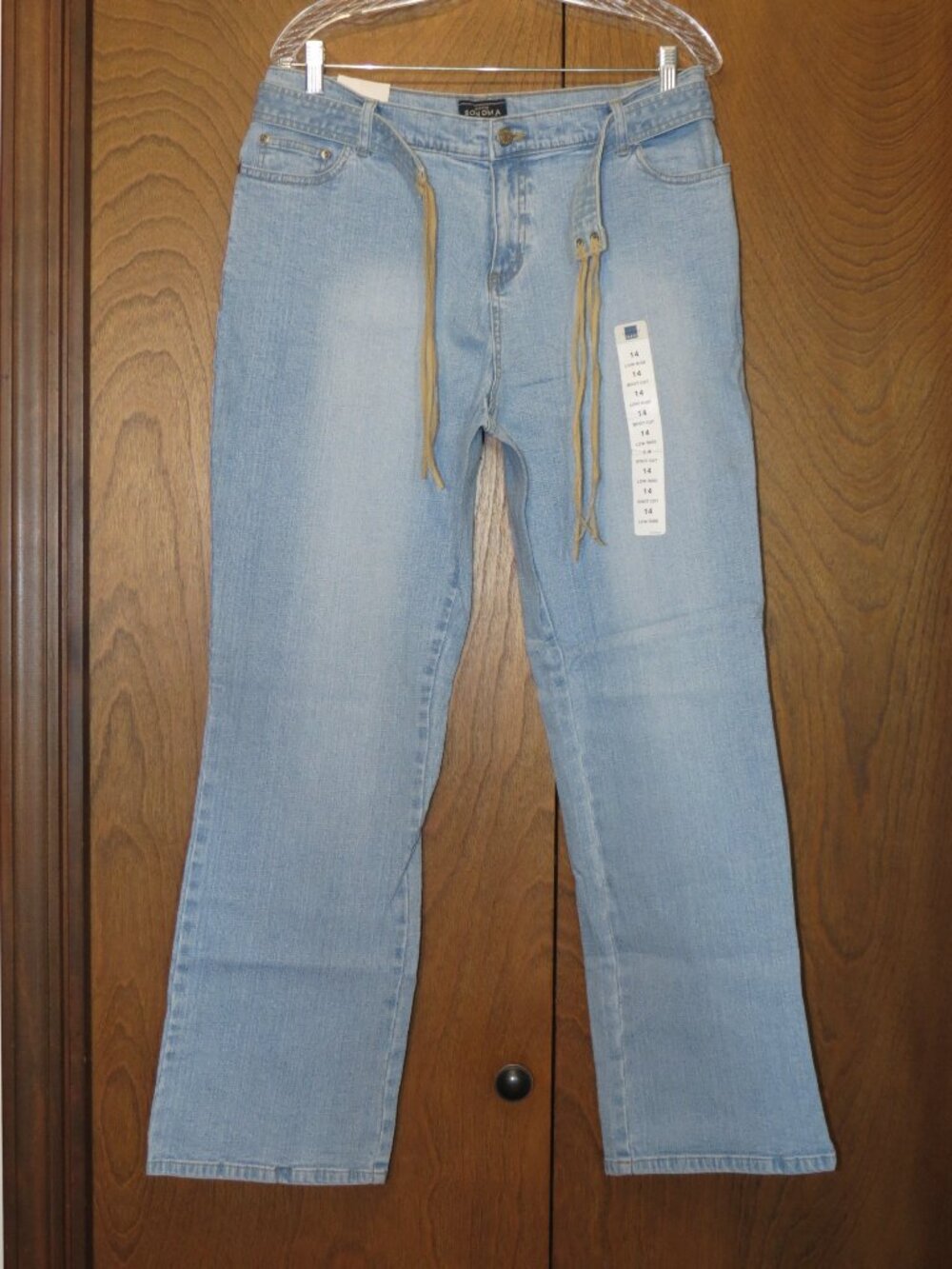 New with tags Sonoma Women’s Size 14 Avg Jeans w/Belt